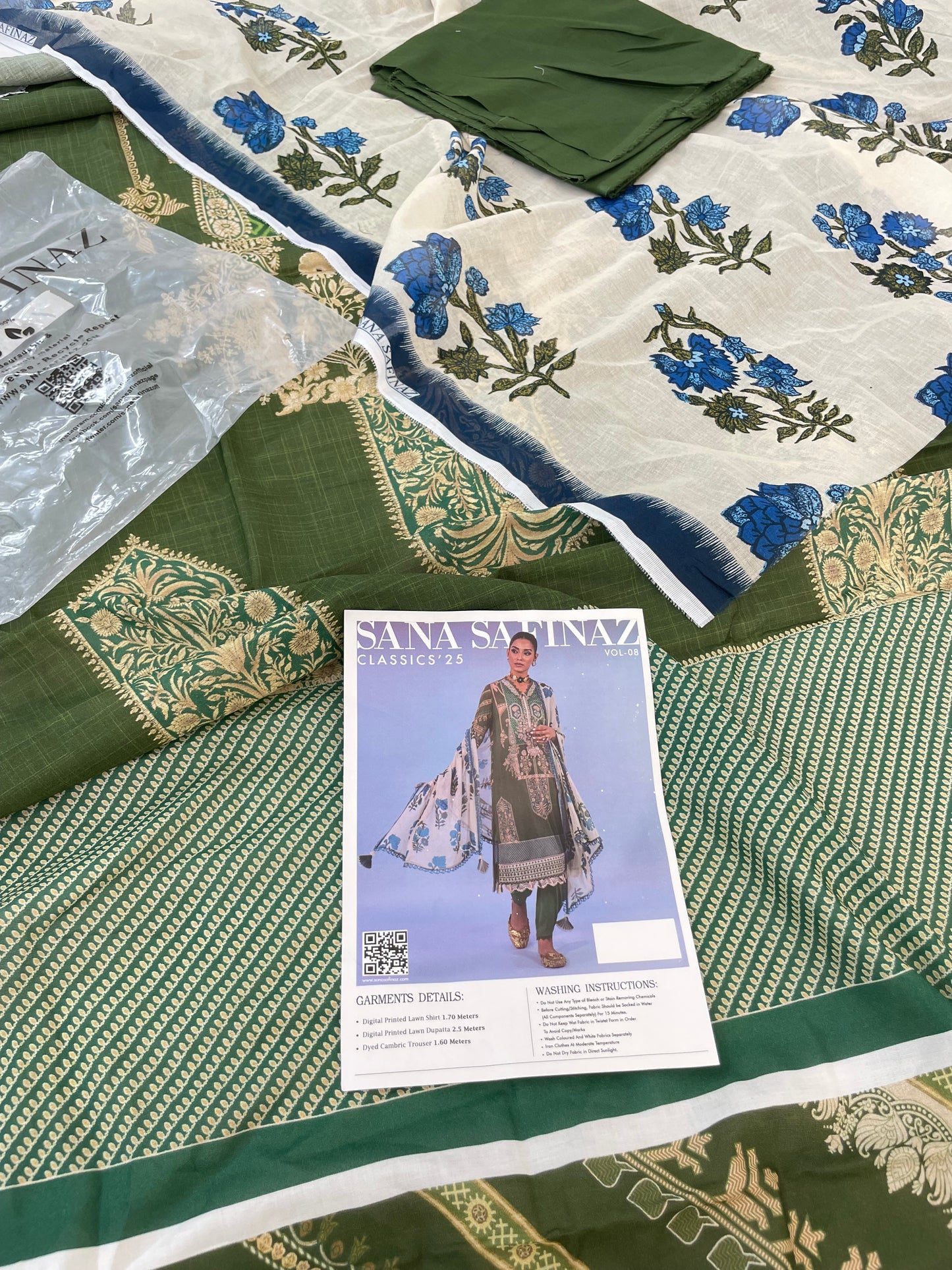 SANA SAFINAZ LAWN 3 PC