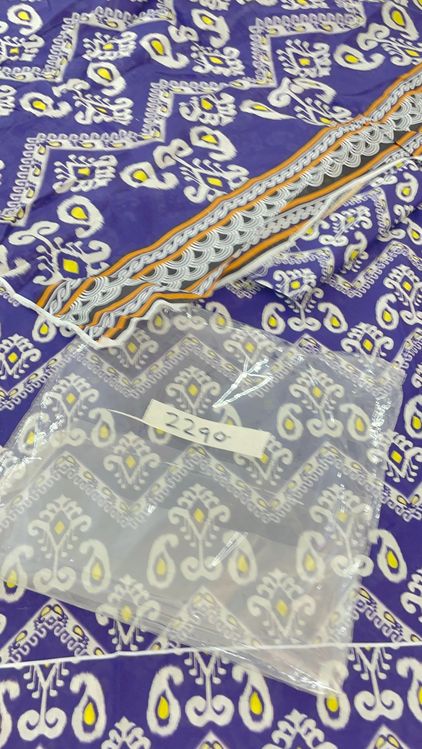 MIX BRAND UNSTITCHED