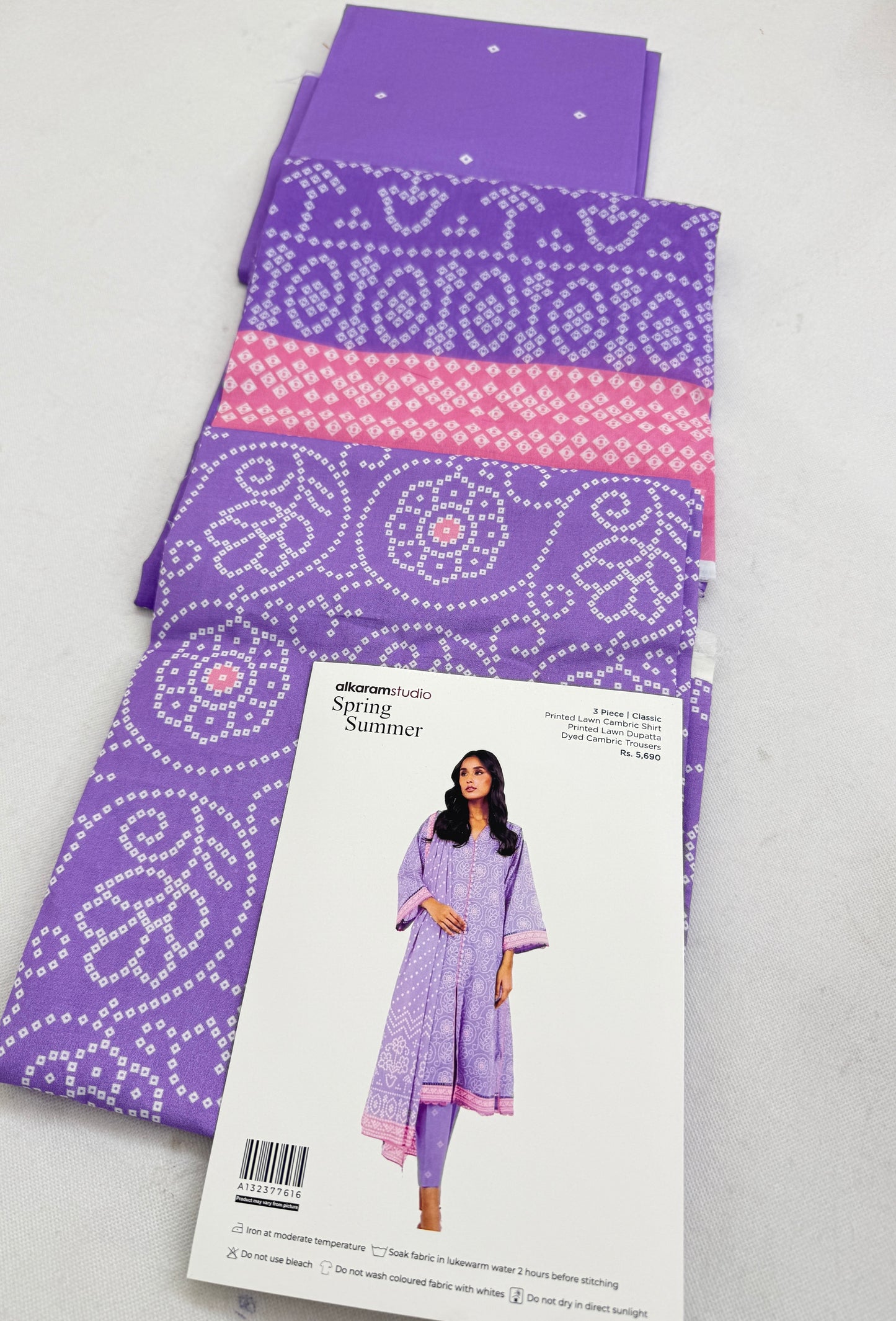 ALKARAM LAWN CAMBRIC 3 PC