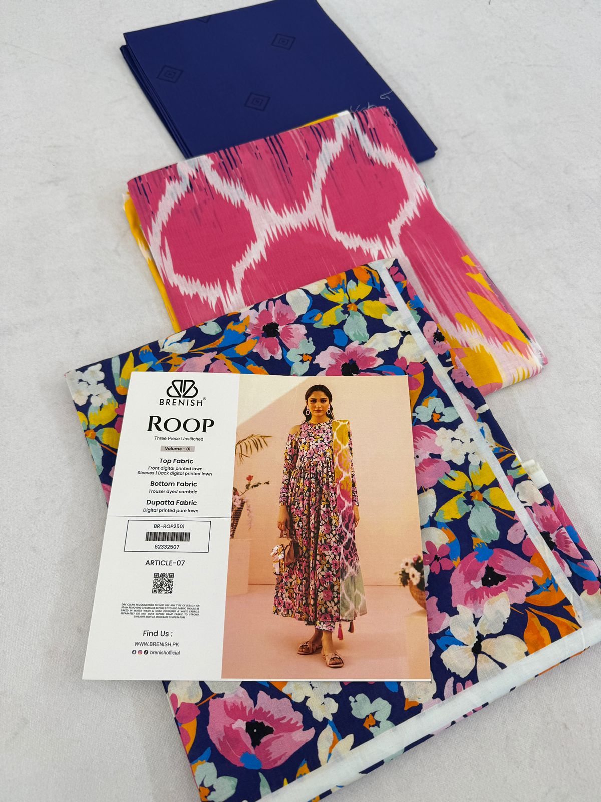 GULL JEE LAWN CAMBRIC 3 PC