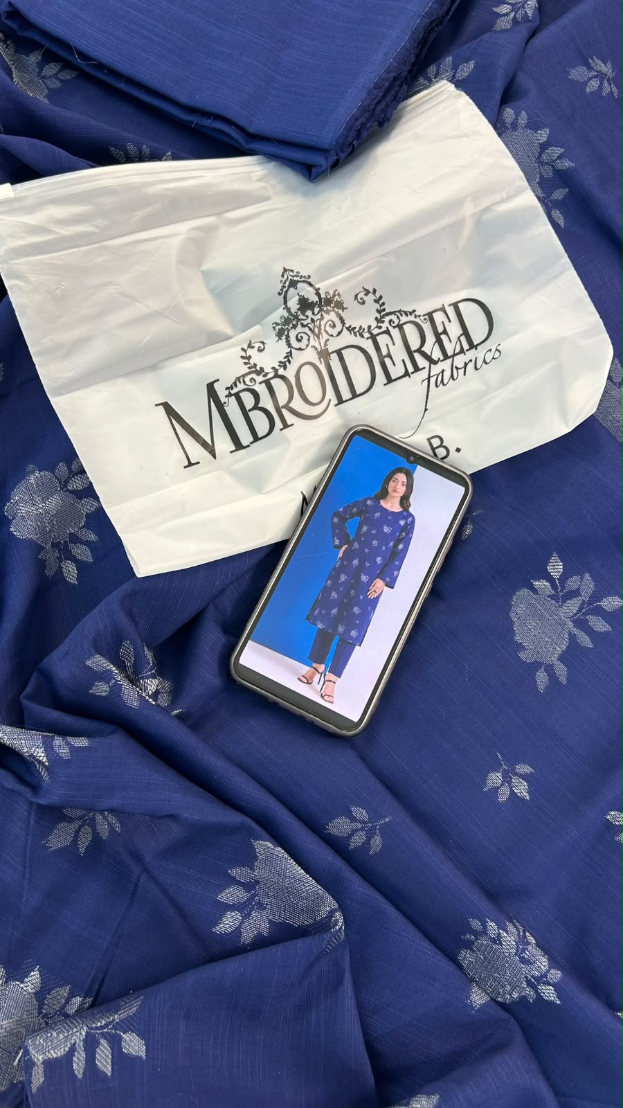MARIA B KHADDAR JACQUARD 2 PC SHIRT TROUSER