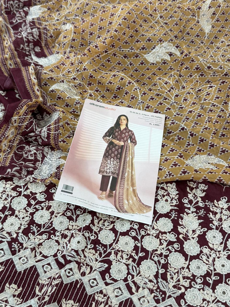 ALKARAM LUXURY LAWN EMB 3 PC