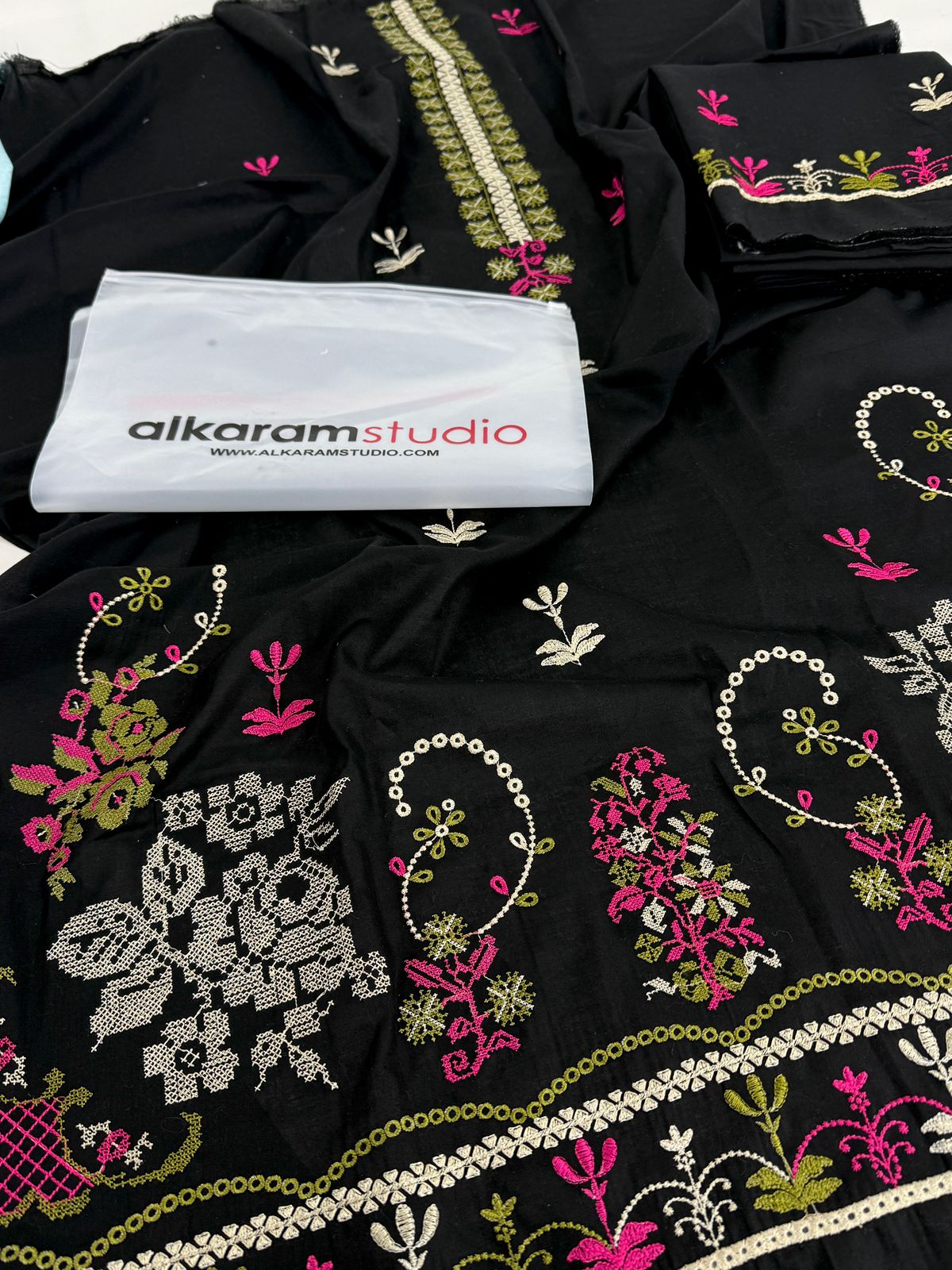 ALKARAM EMB 2 PC SHIRT TROUSER