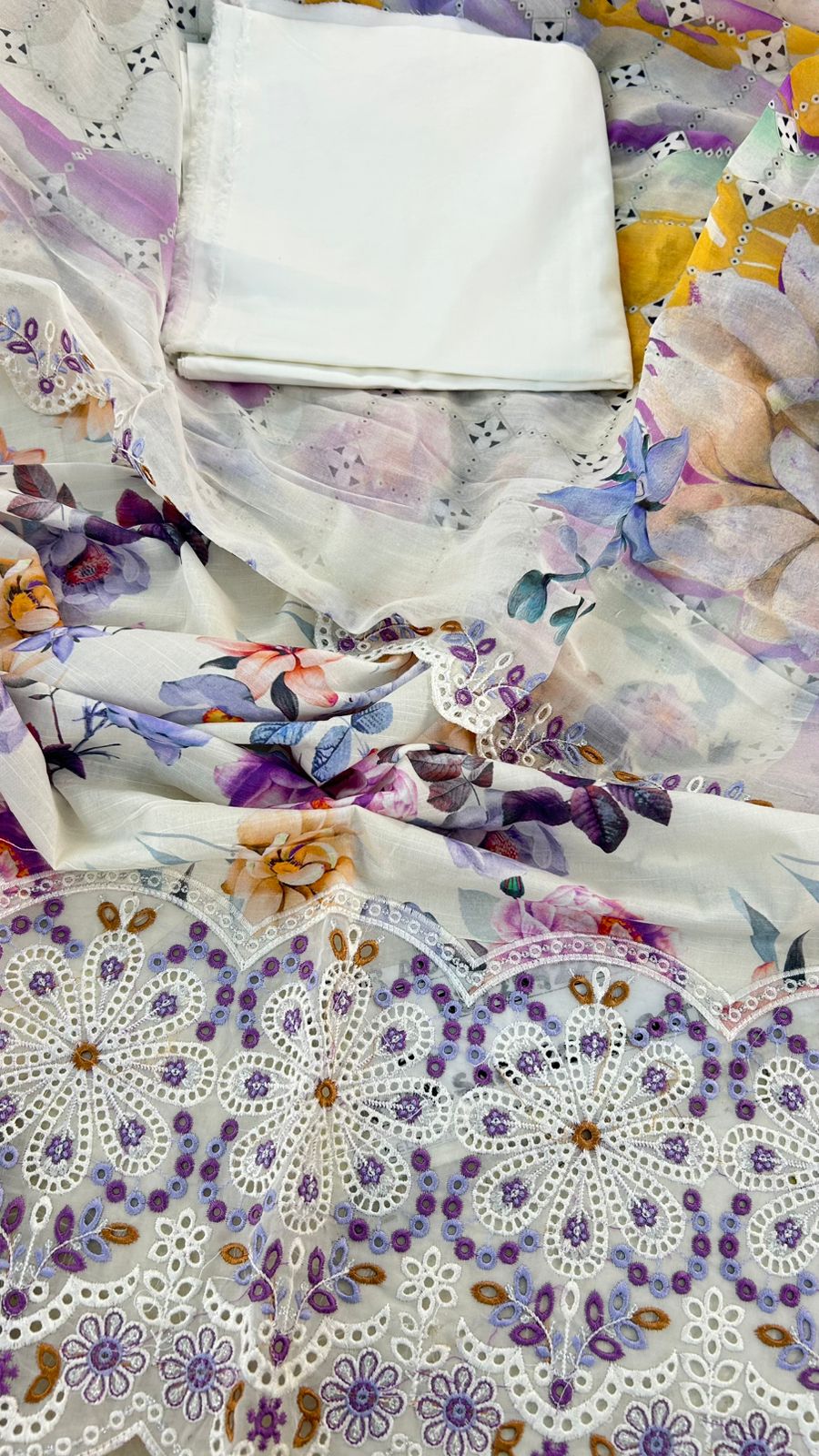 LUXURY CHICKANKARI LAWN 3 PC