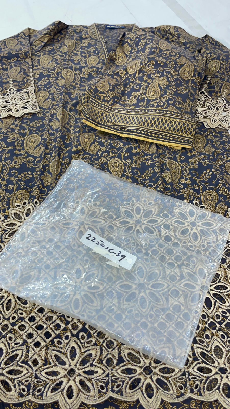 STITCH MEDIUM SALE