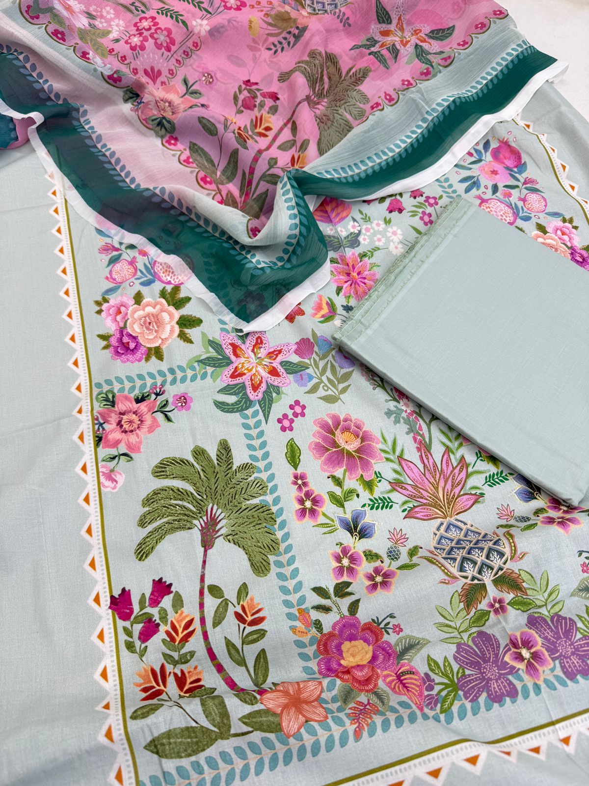 MIX BRAND LAWN CAMBRIC 3 PC WITH CHIFFON DUPATTA