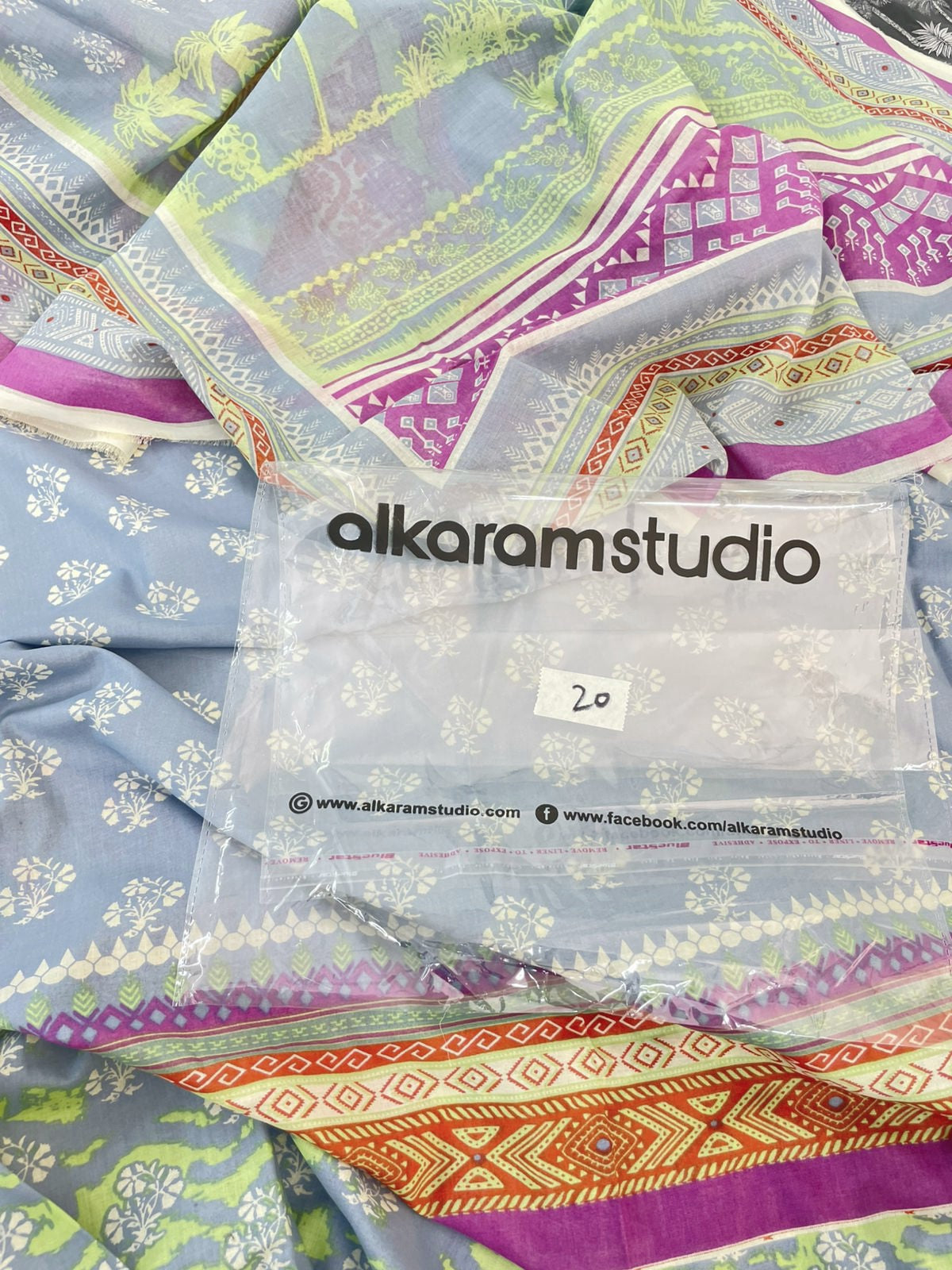 ALKARAM LAWN 2 PC SHIRT DUPATTA