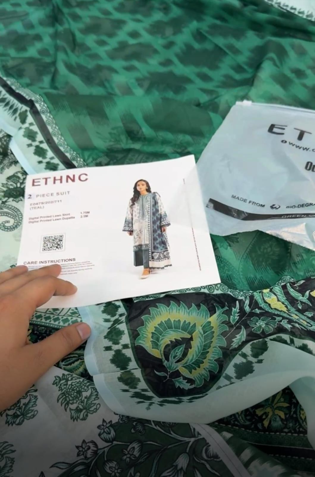 ETHNC LAWN 2 PC SHIRT DUPTA