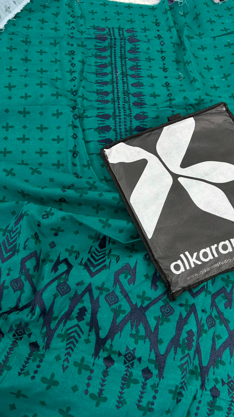 EMBROIDERED ALKARAM KHADDAR 2 PC SHIRT TROUSER
