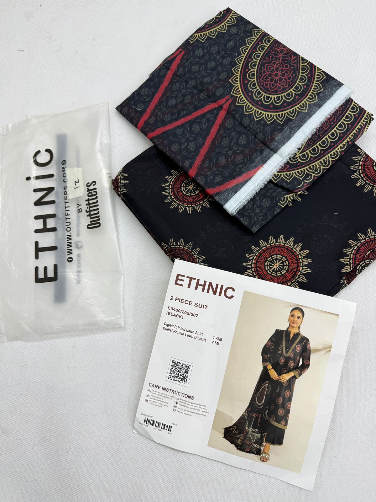 ETHNC LAWN 2 PC SHIRT DUPATTA