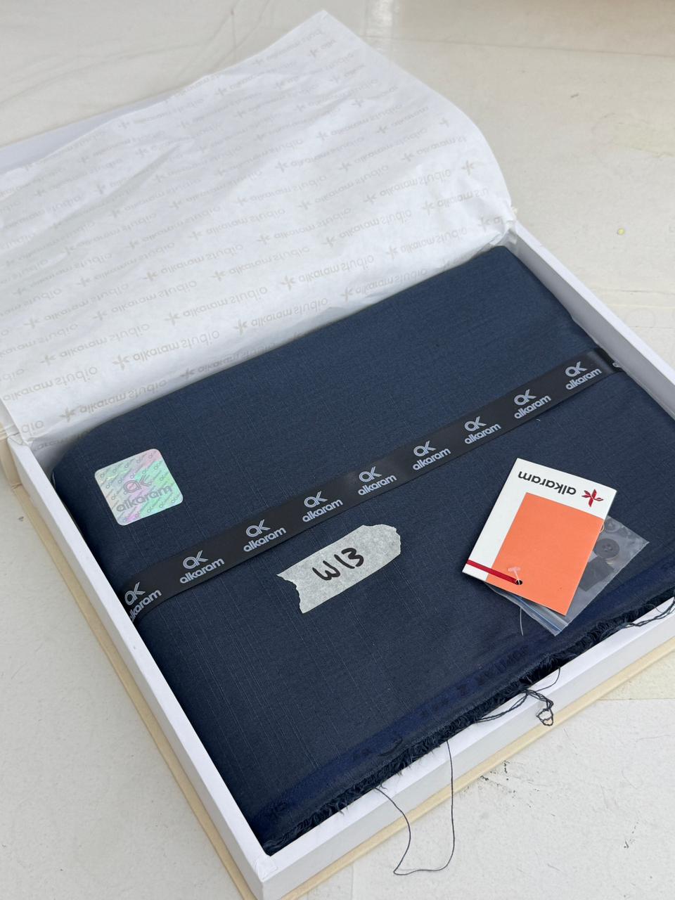 GENTS WASH N WEAR BOX