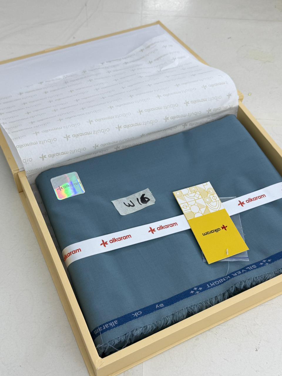 GENTS WASH N WEAR BOX