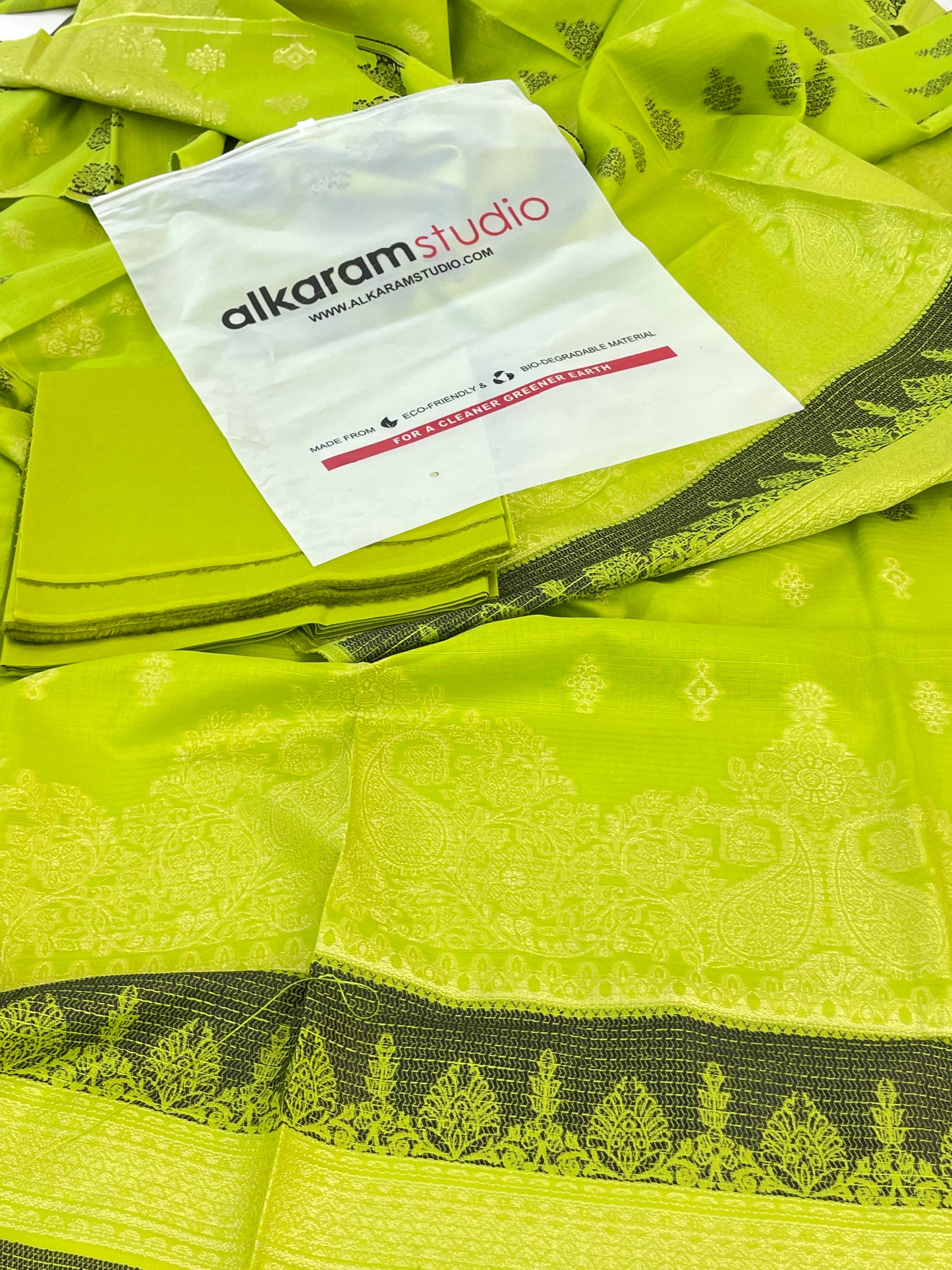 ALKARAM JACQUARD 3 PC