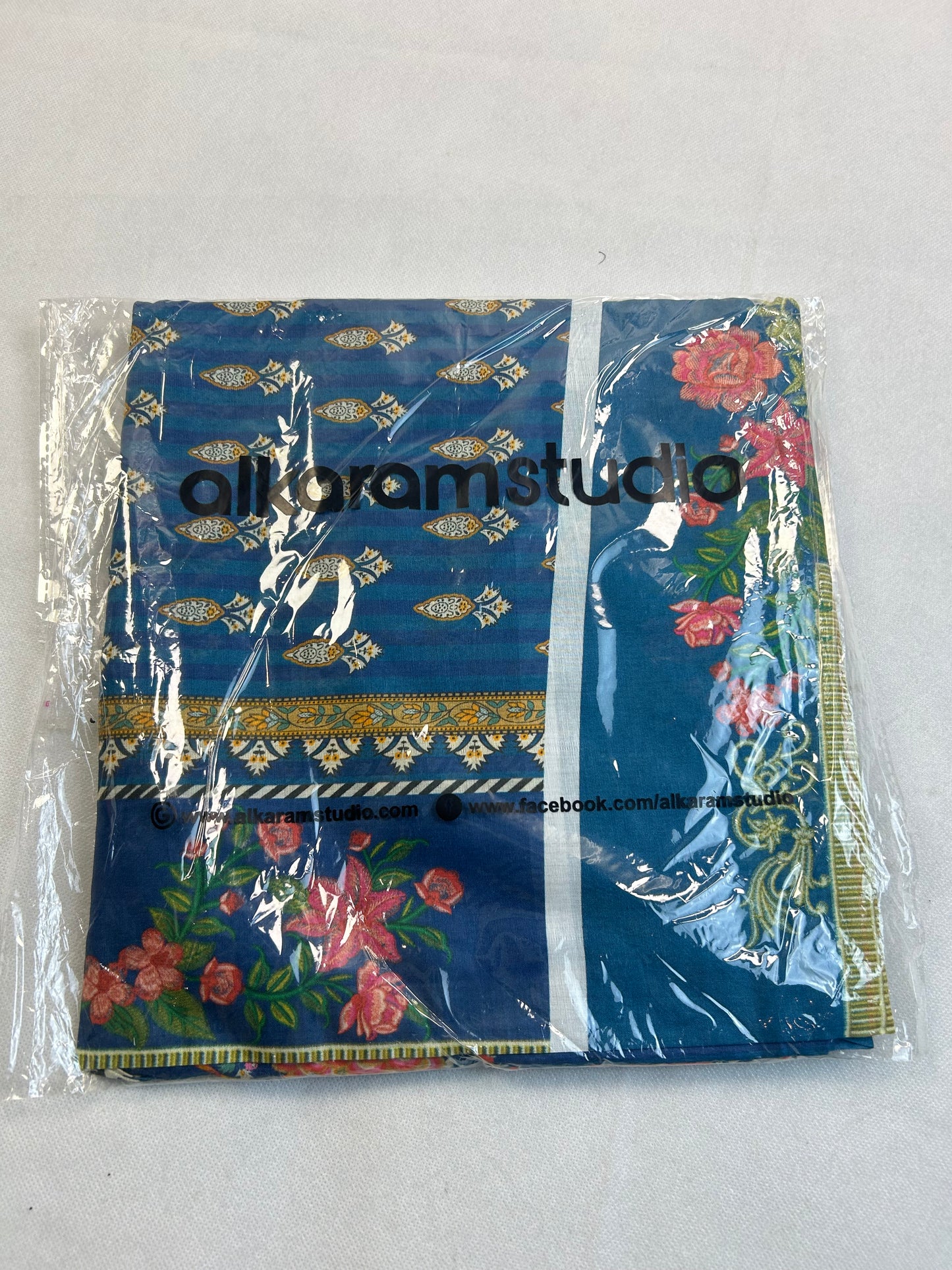 LAWN 2 PC SHIRT DUPATTA