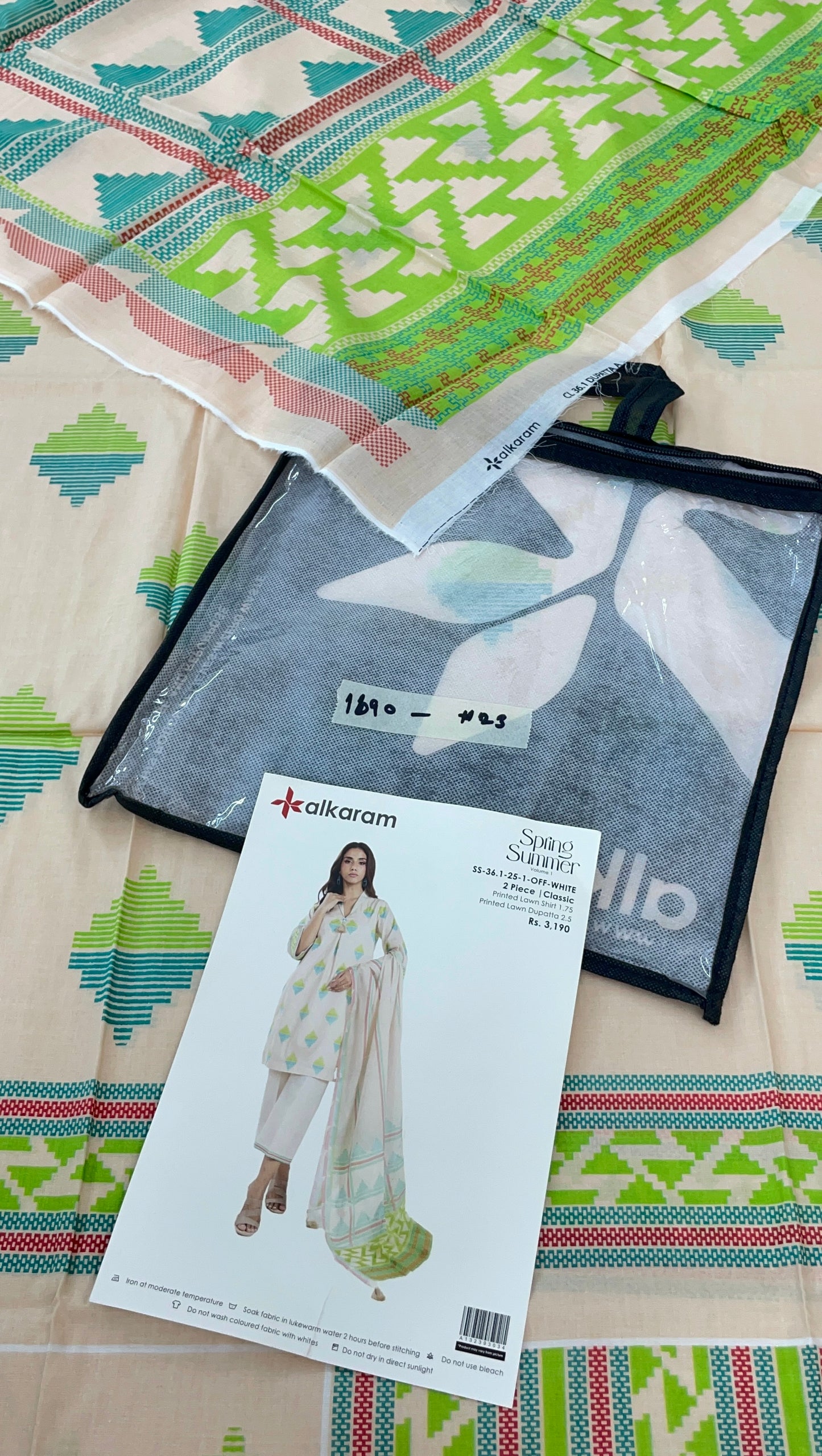 MIX BRAND UNSTITCHED