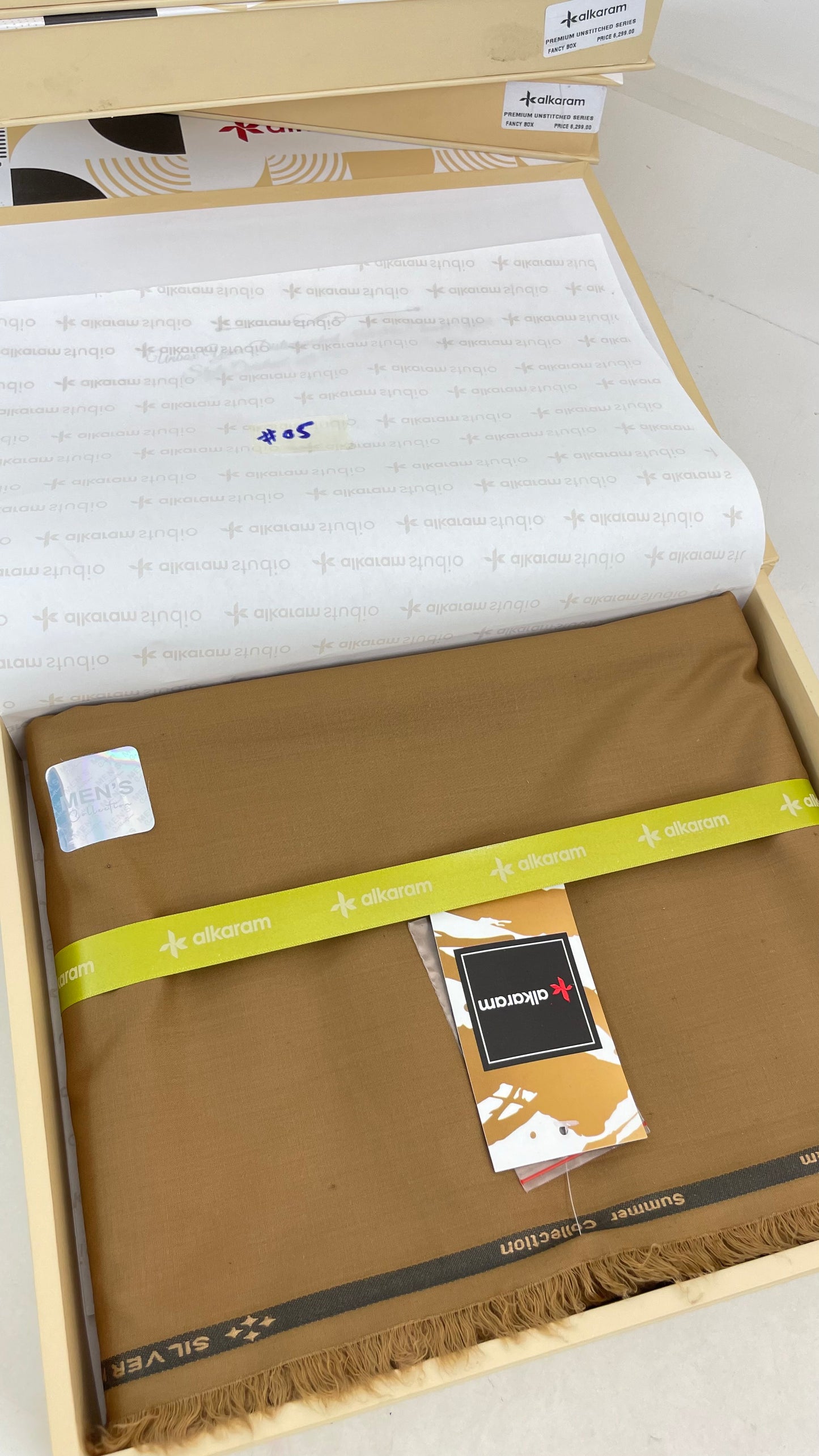ALKARAM LUXURY GENTS BOX SUMMER WASH N WEAR