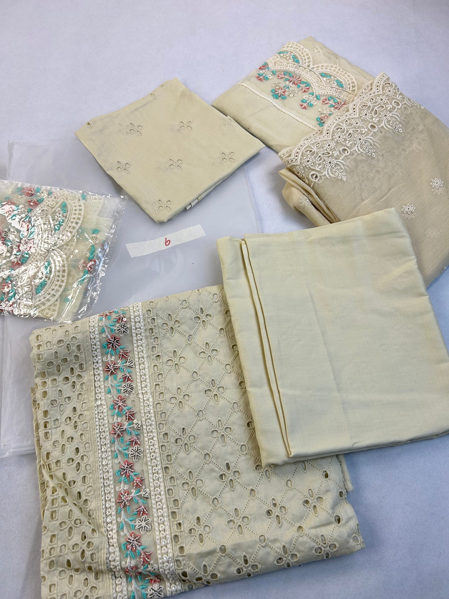 LAWN 3 PC EMB CHICKANKARI