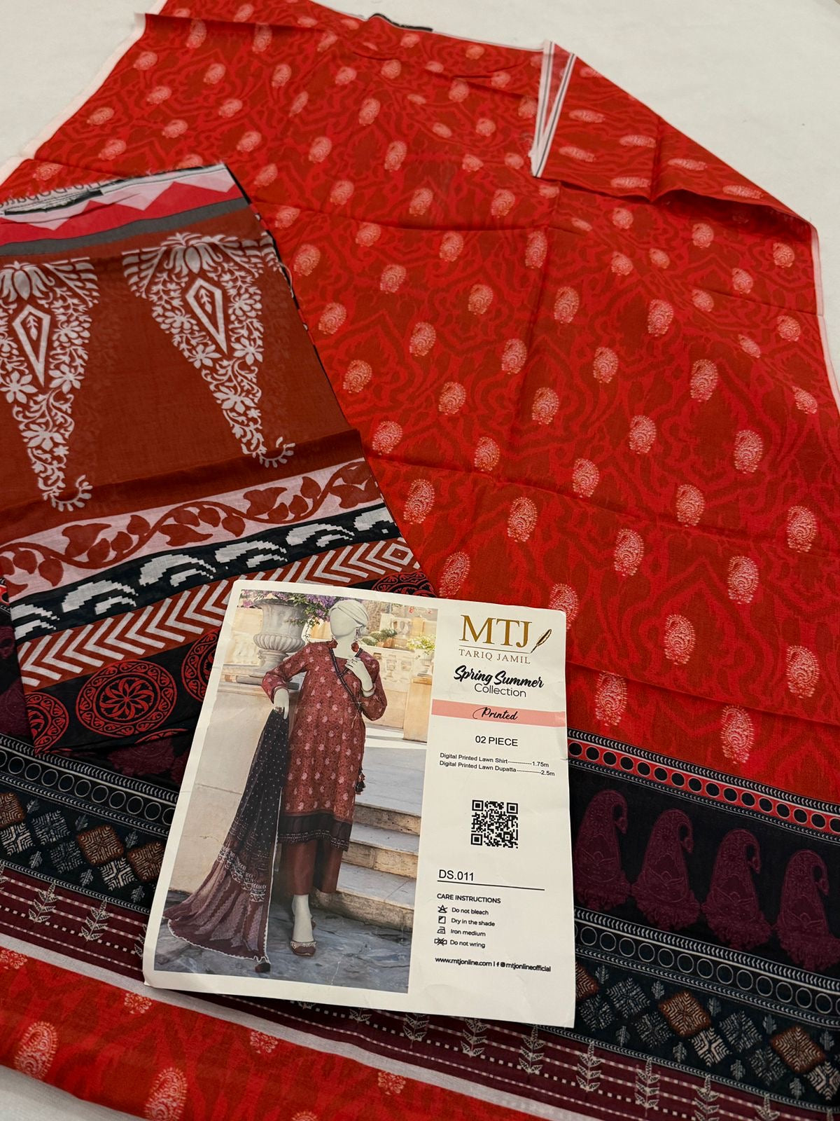 LAWN 2 PC SHIRT DUPATTA