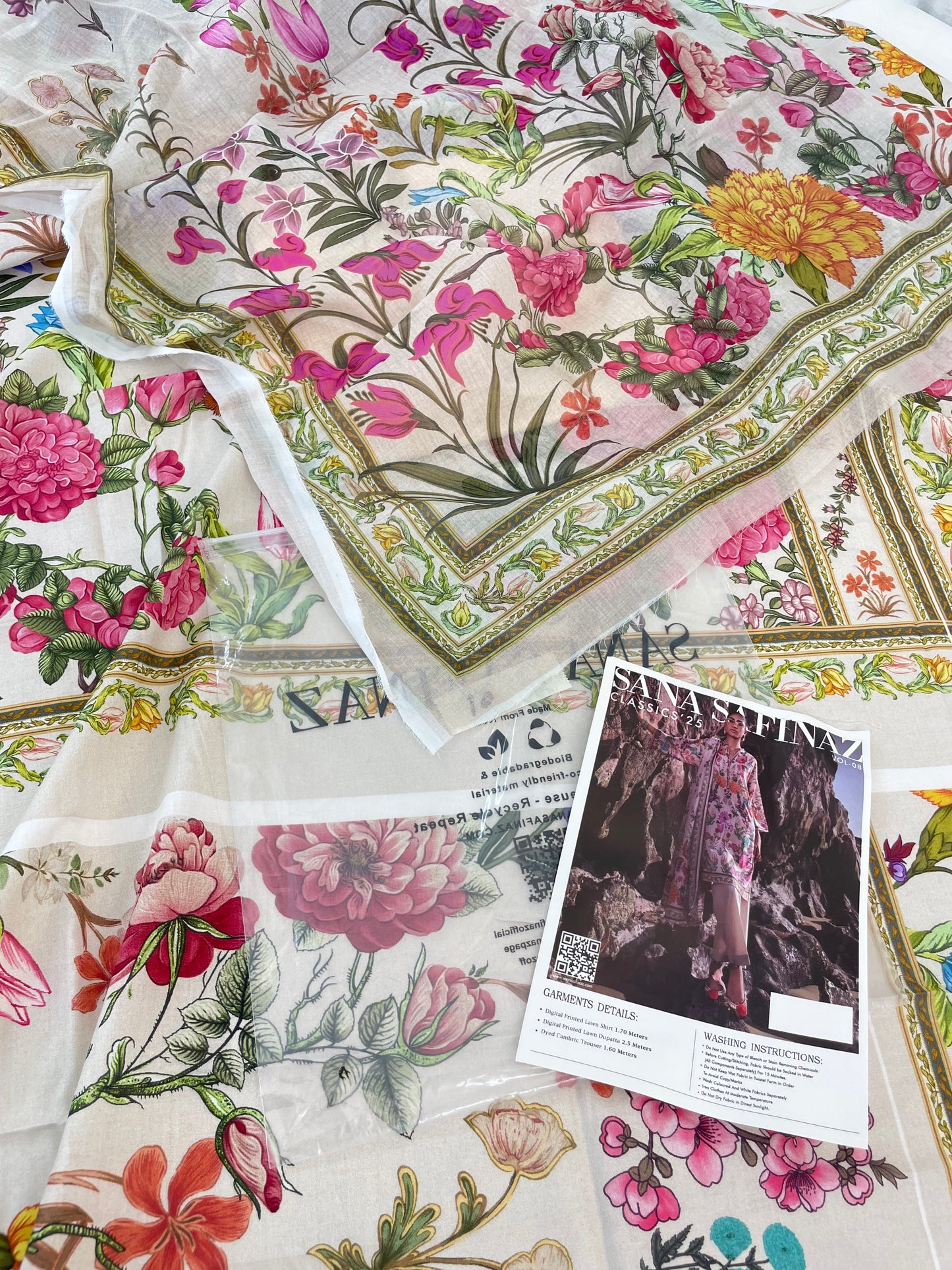 SANA SAFINAZ LAWN  3 PC