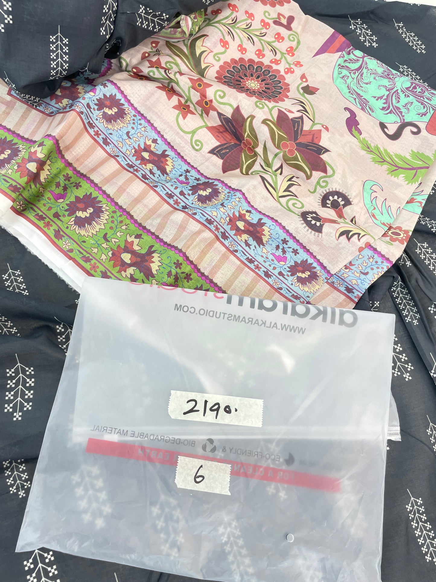 ALKARAM LAWN 3 PC