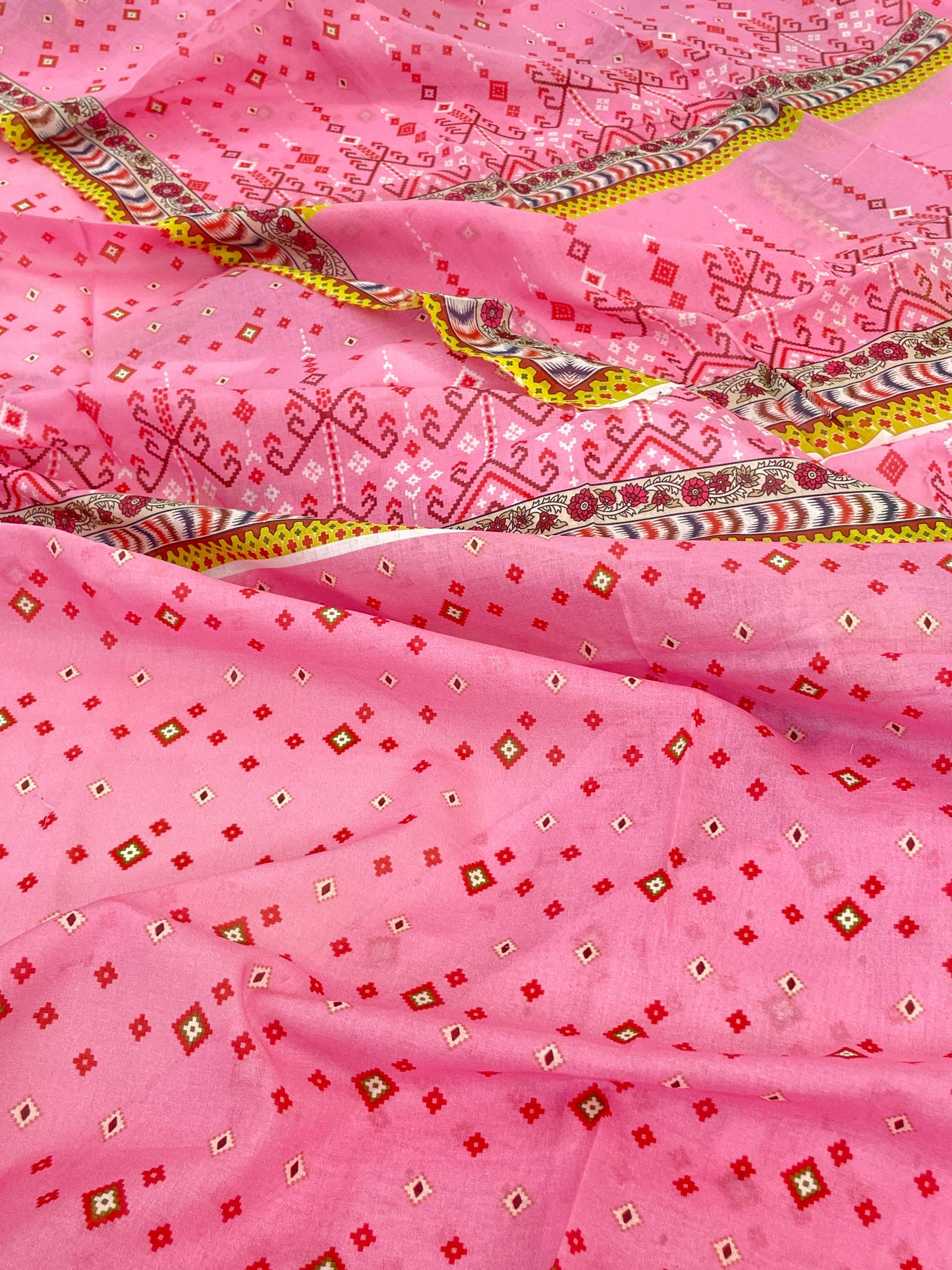 NISHAT LAWN 2 PC SHIRT DUPATTA