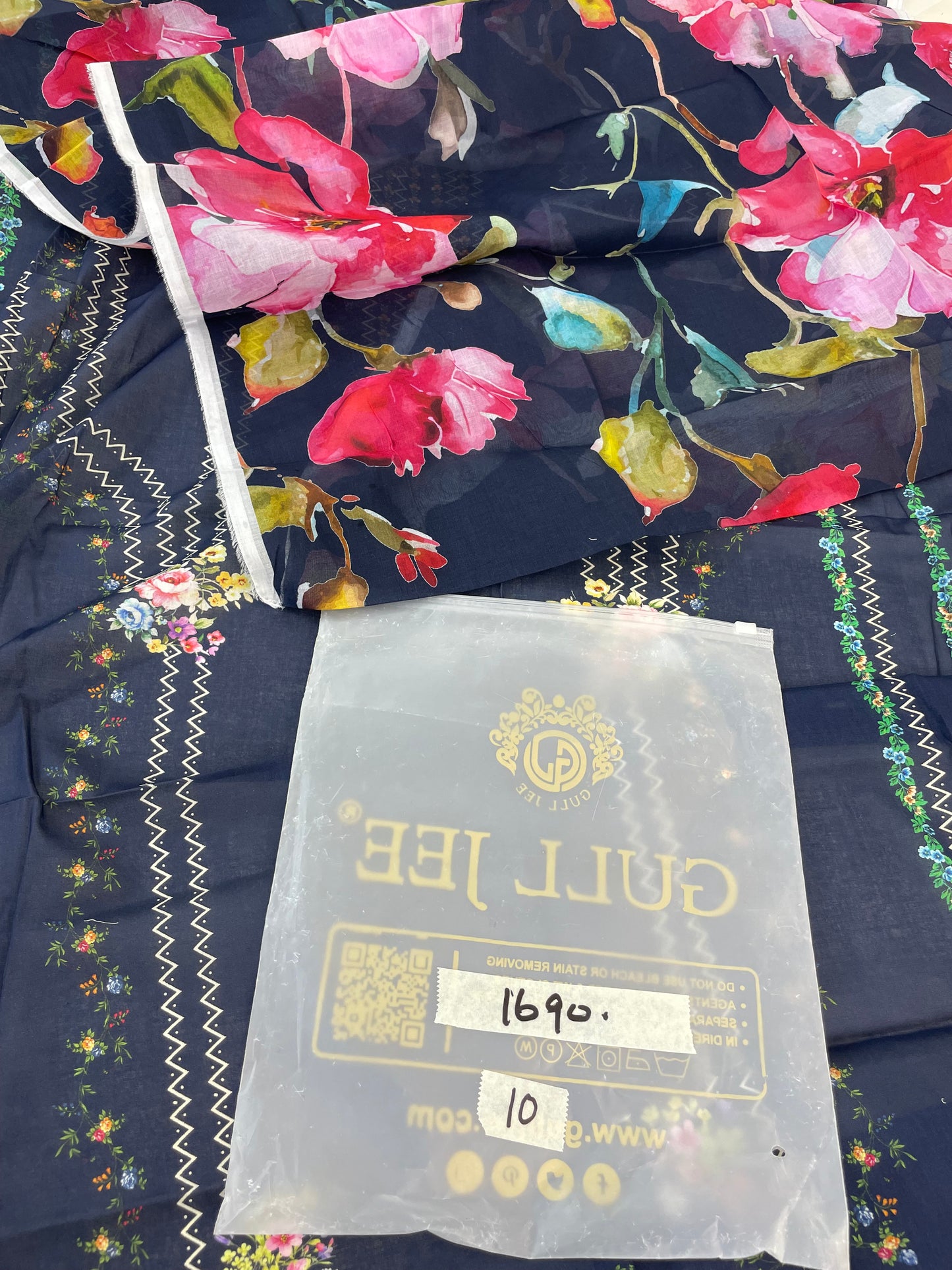 COCO LAWN 2 PC SHIRT DUPATTA