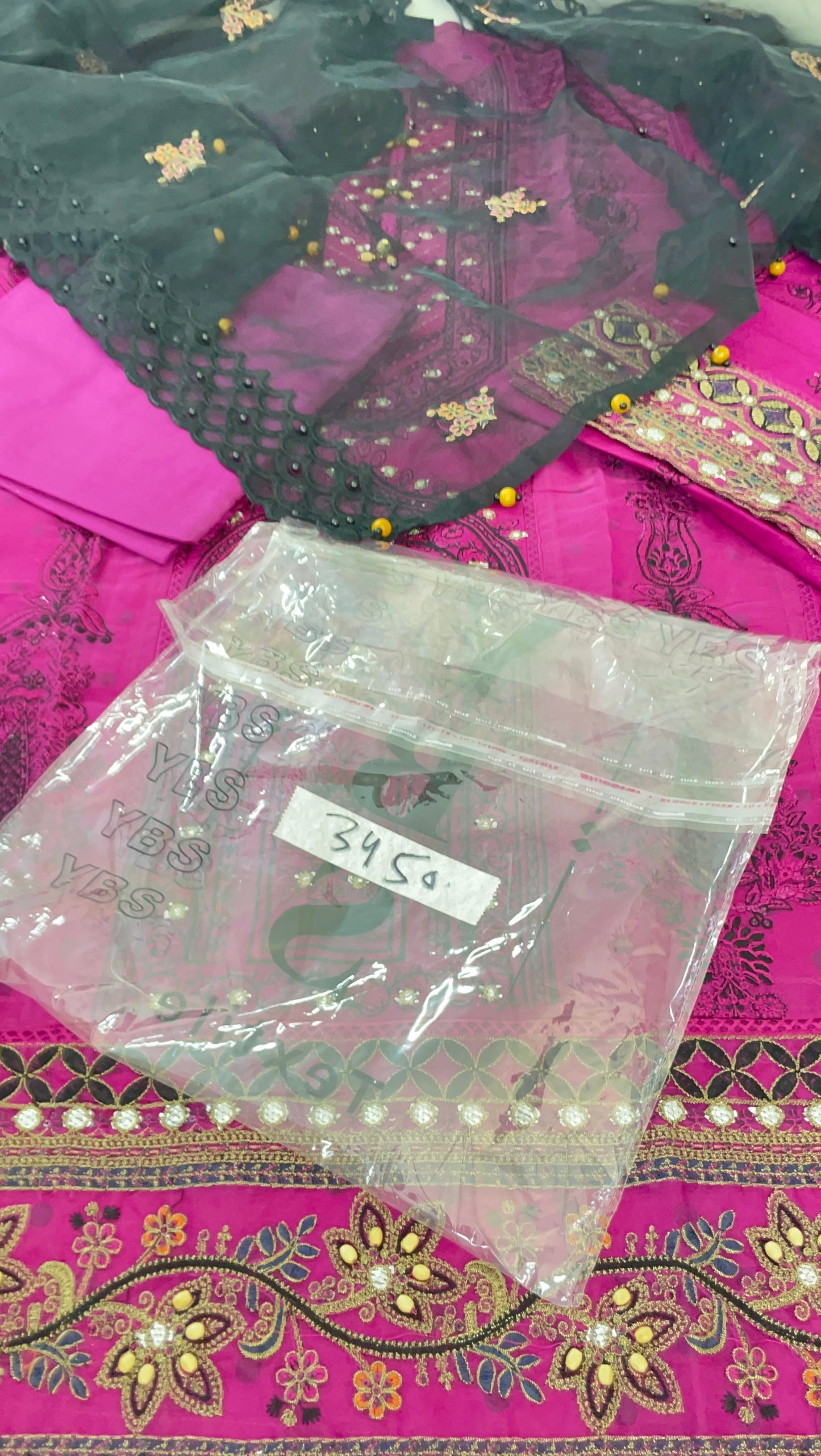 MIX BRAND UNSTITCHED