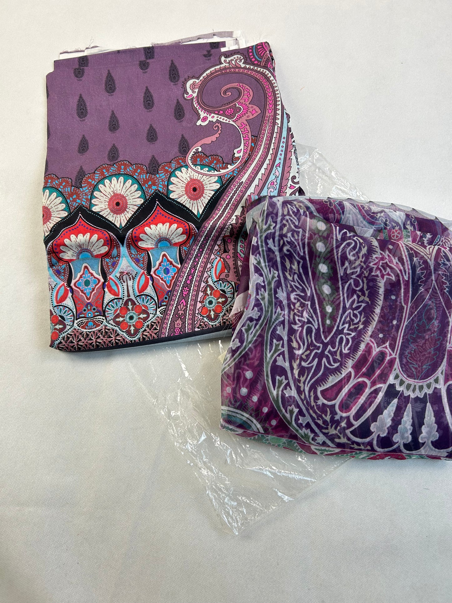 LAWN 2 PC SHIRT DUPATTA(CHIFFON)