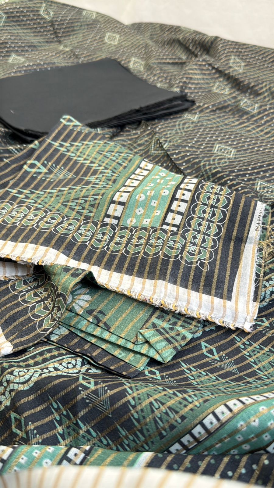 ZARI LAWN 3 PC