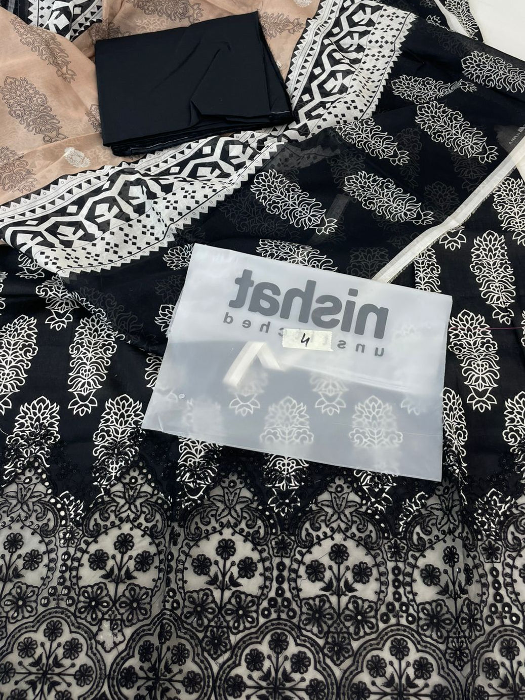 NISHAT EMB LAWN 3 PC