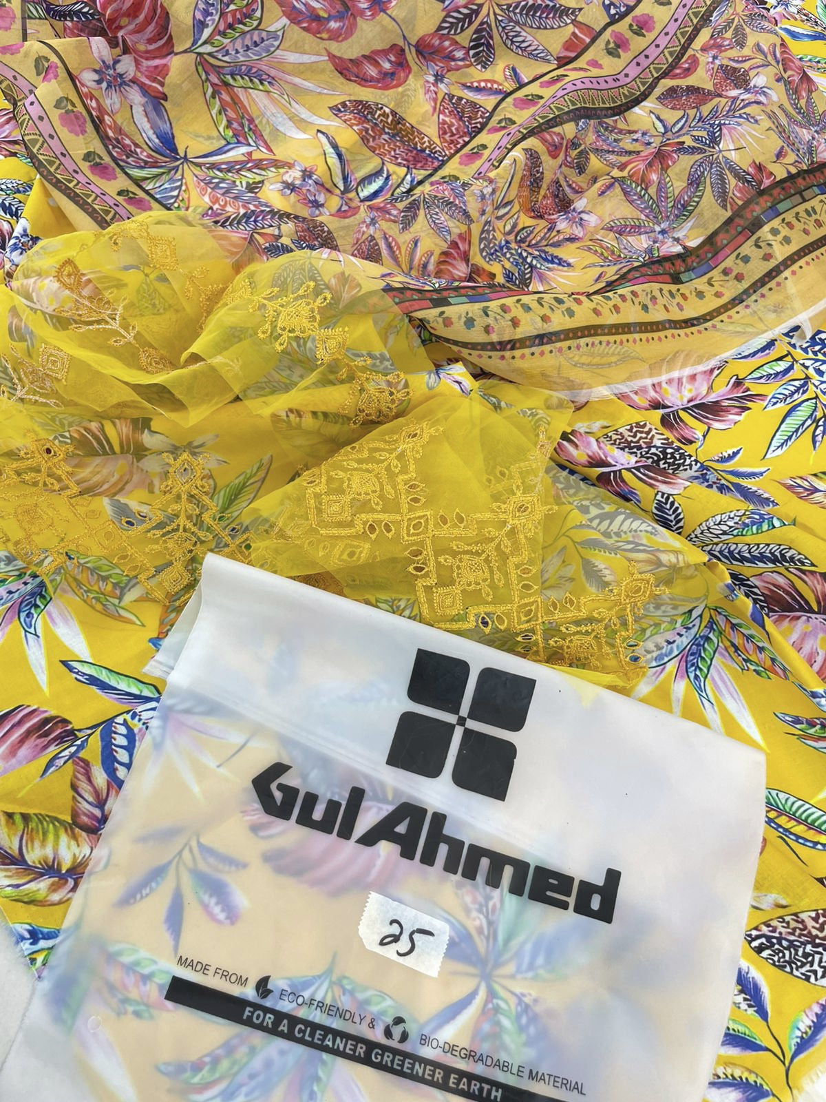 GULAHMED LAWN EMB 2 PC SHIRT DUPATTA