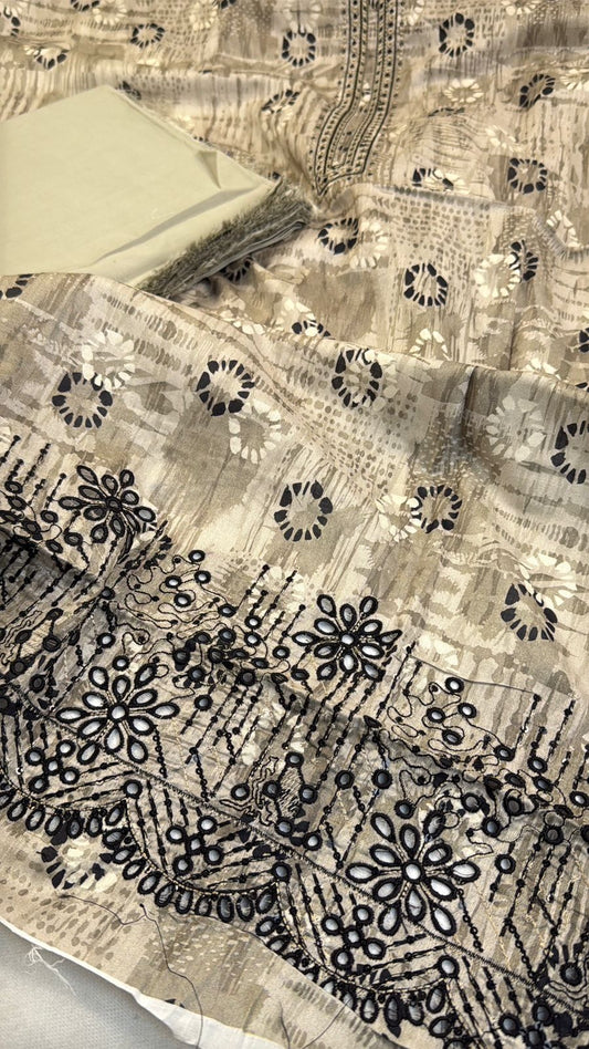 LAWN CHICKANKARI 2 PC SHIRT TROUSER