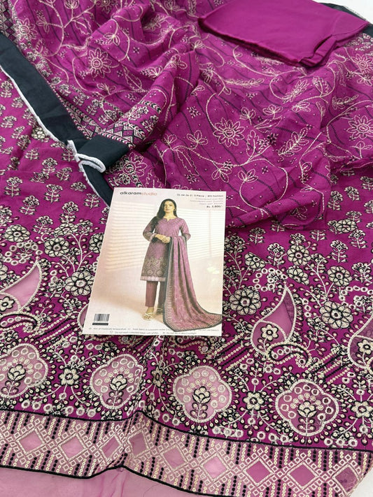 ALKARAM LUXURY LAWN EMB 3 PC