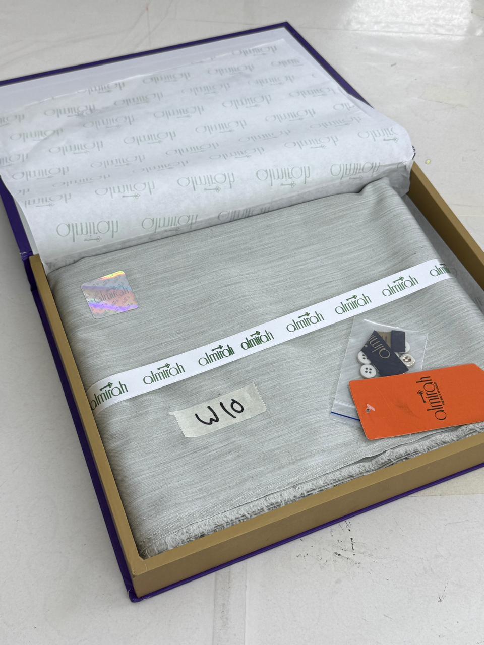 GENTS WASH N WEAR BOX