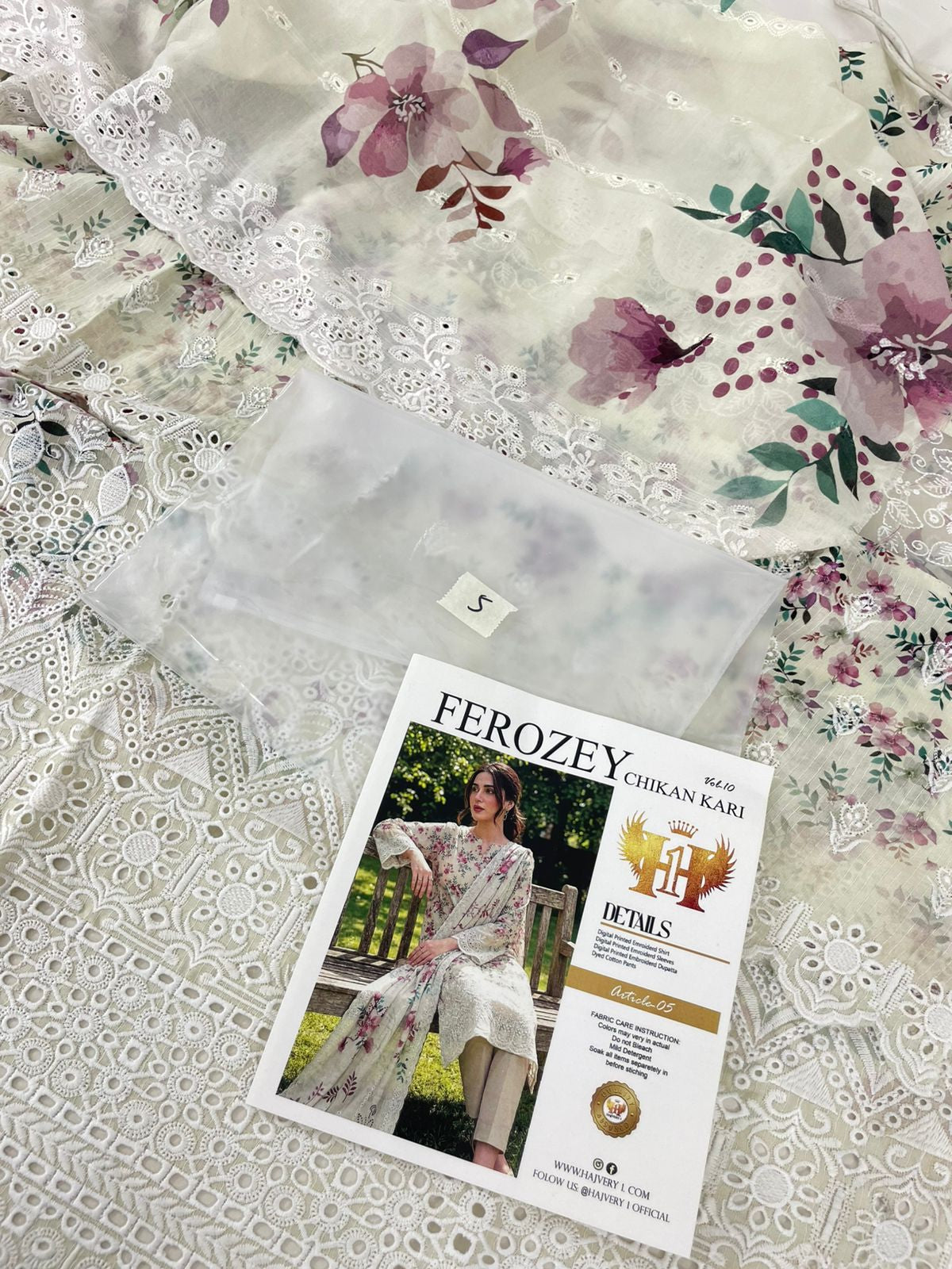 LUXURY LAWN CHIKANKARI 3PC