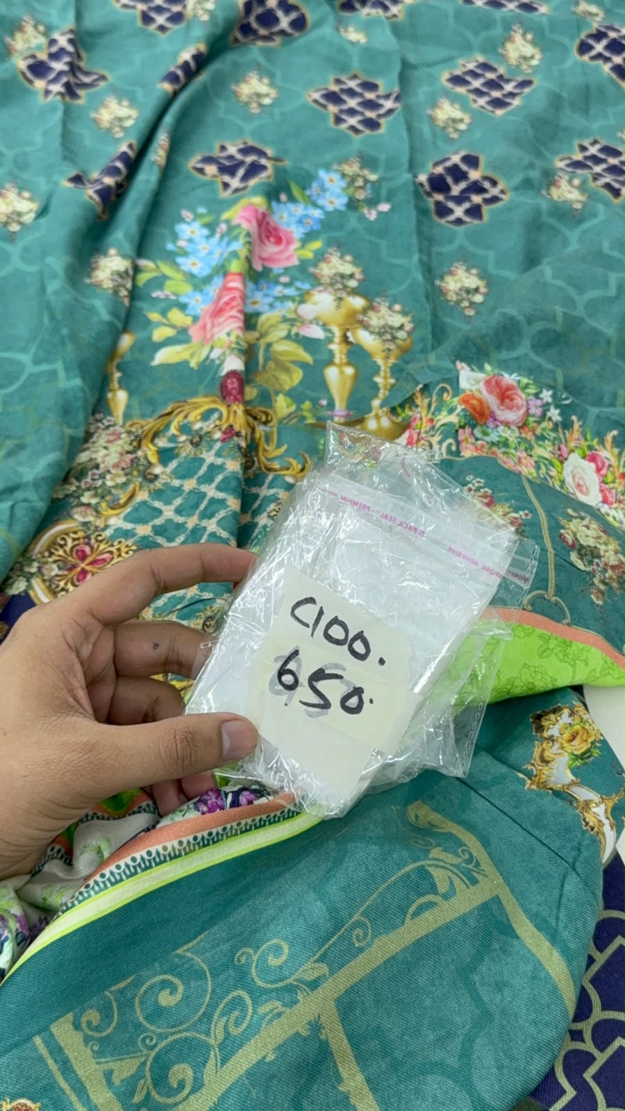 CHUT PUT SALE