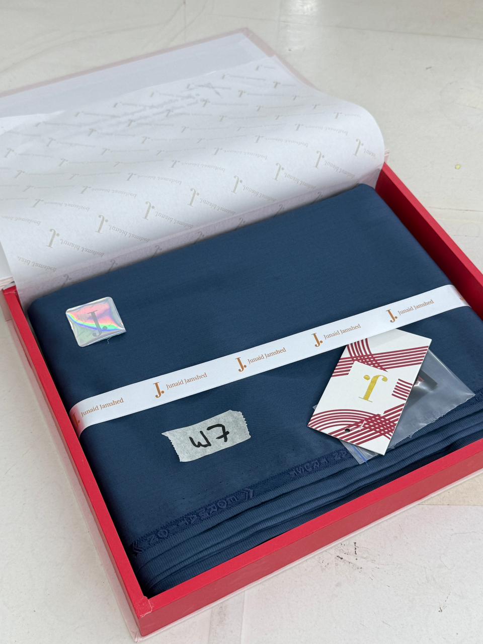 GENTS WASH N WEAR BOX