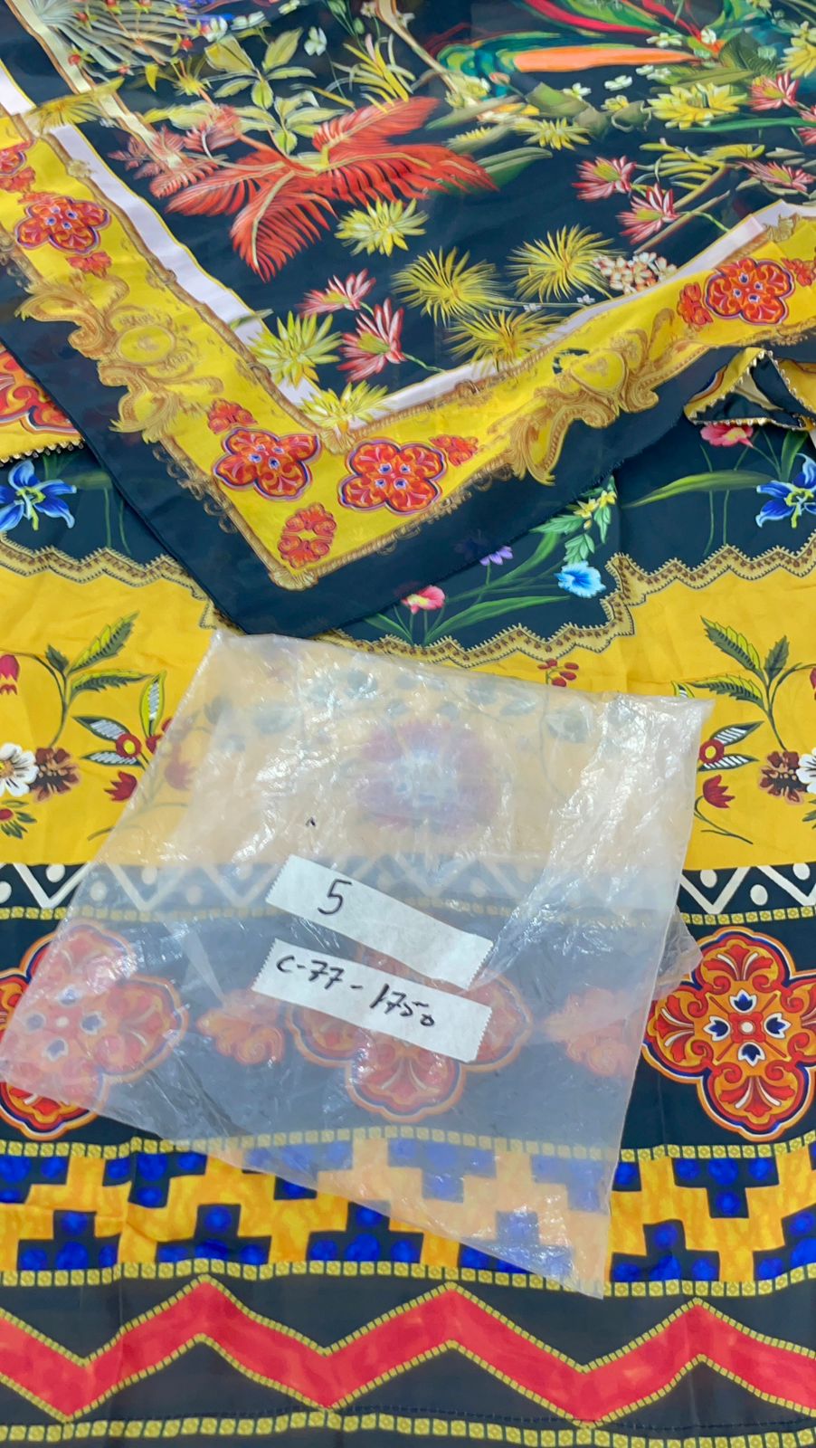STITCH MEDIUM SALE