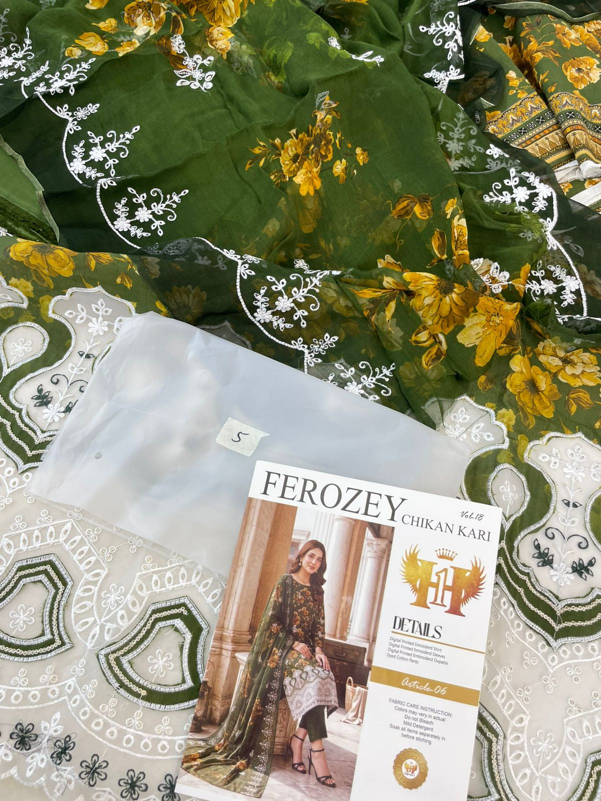LUXURY LAWN CHIKANKARI 3PC