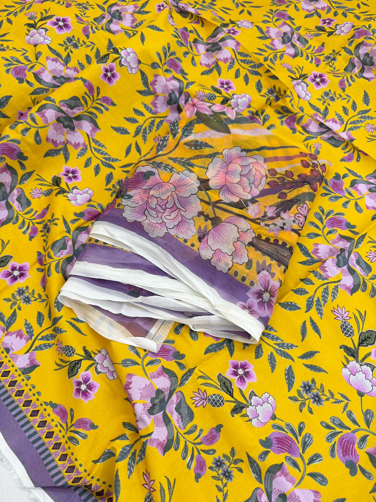 MIX BRAND LAWN CAMBRIC 3 PC WITH CHIFFON DUPATTA