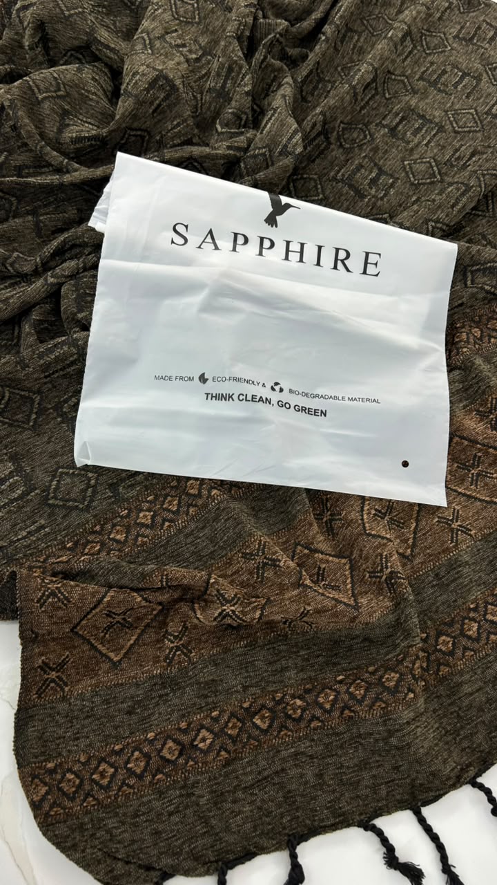 SAPPHIRE WOVEN SHAWLS