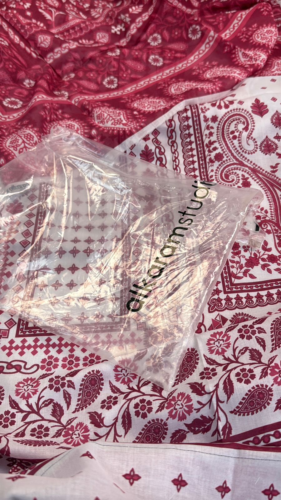 LAWN 2PC SHIRT/DUPATTA