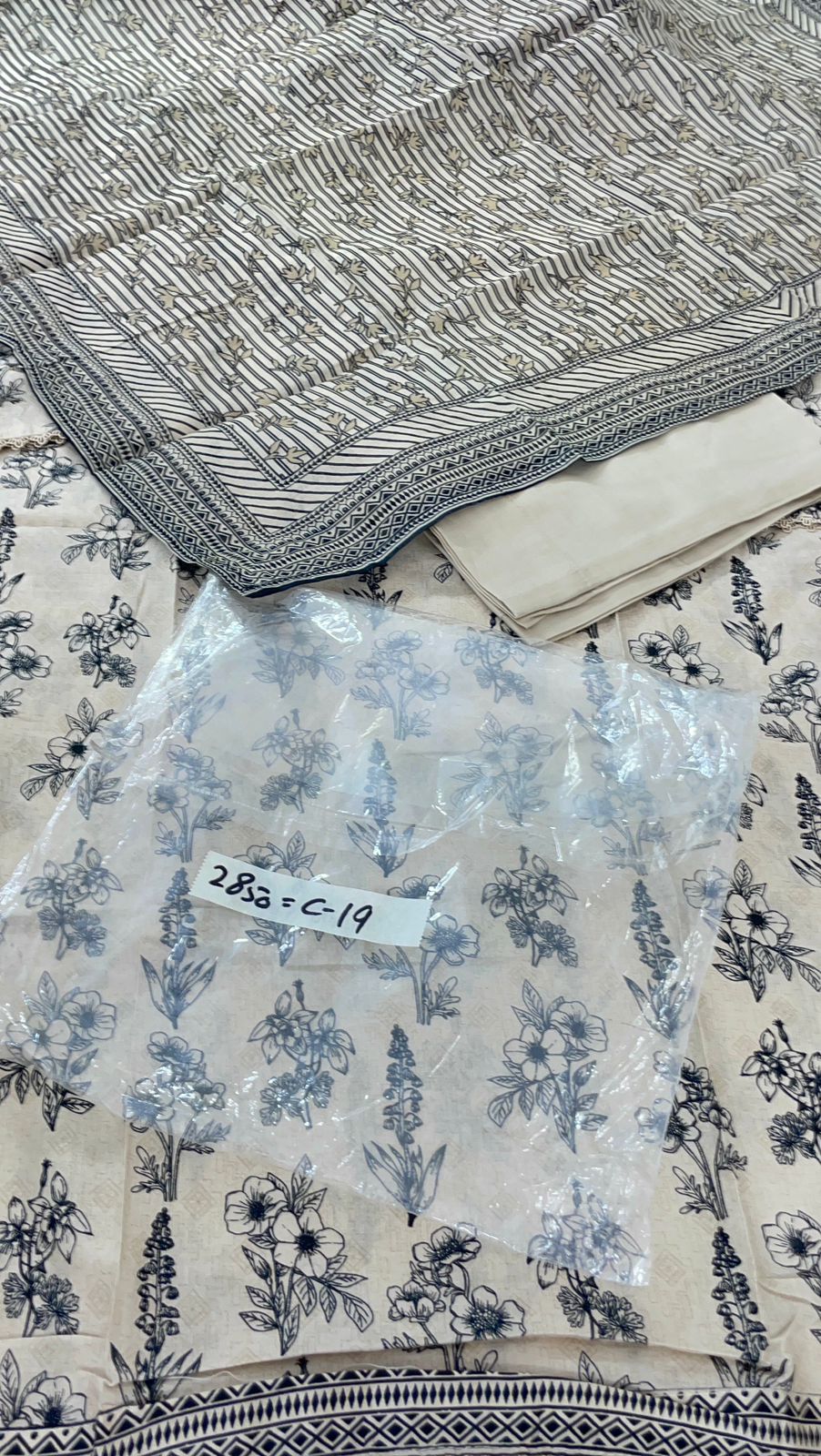 STITCH MEDIUM SALE